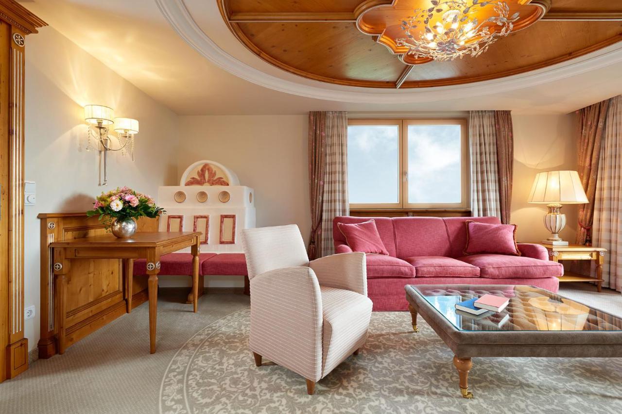 Die Krone Von Lech - Romantikhotel - Luxushotel In Bester Lage Exterior photo