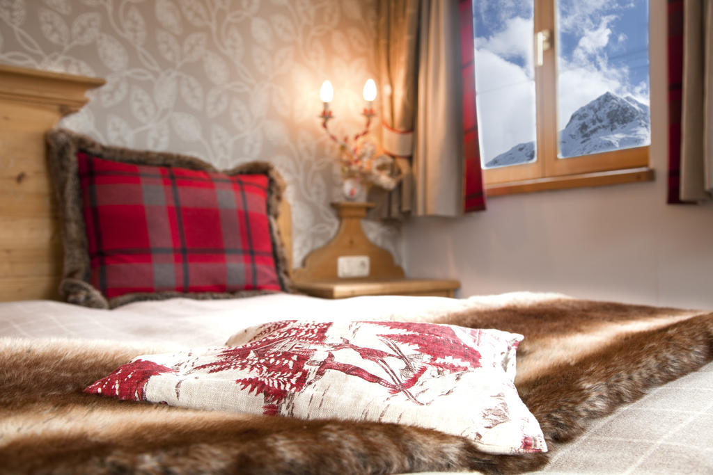 Die Krone Von Lech - Romantikhotel - Luxushotel In Bester Lage Exterior photo
